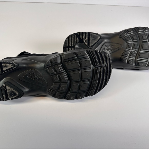 Nike Men’s Sz 12 Black Sandals - Picture 4 of 5